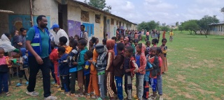 Children waiting for food in Tigray