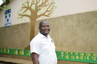 encouraging children to attend school in Zambia